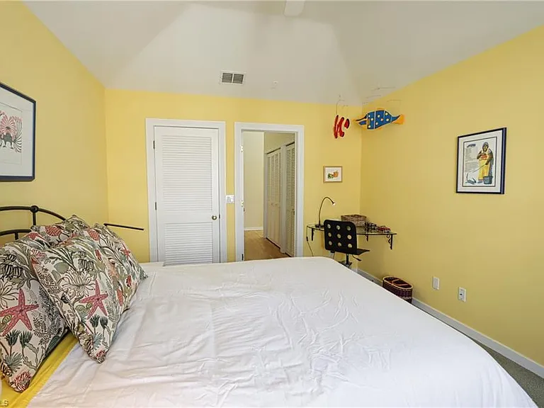 640 2nd St S #2 — Photo 15