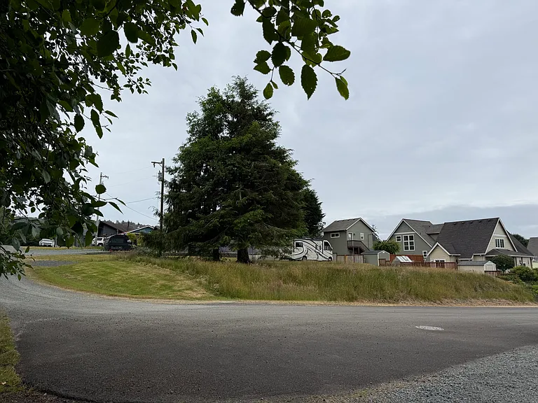 1601 N 4th Ave — Photo 5