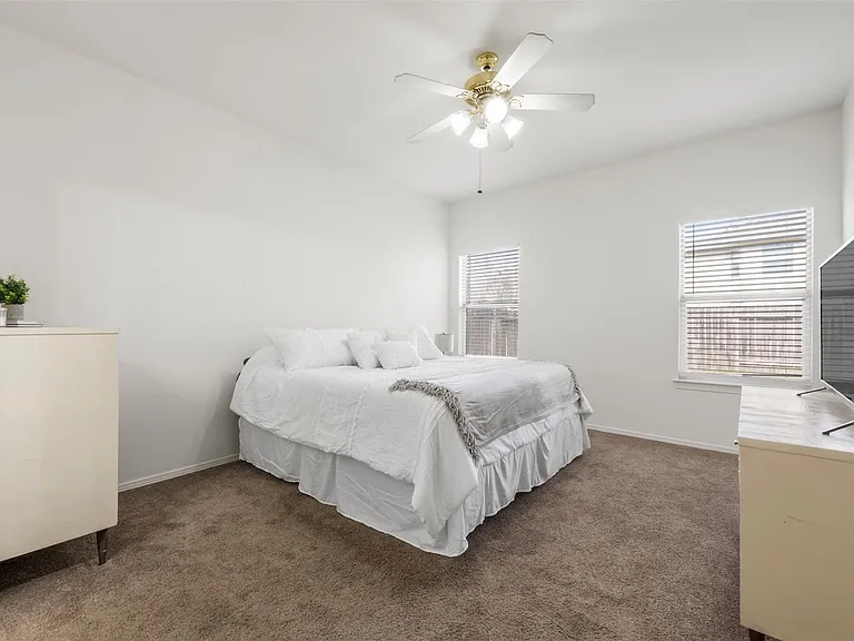 6742 Durango Creek Dr — Photo 15