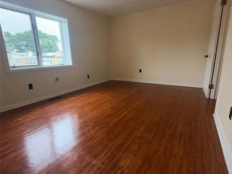 780 Mohawk St — Photo 12