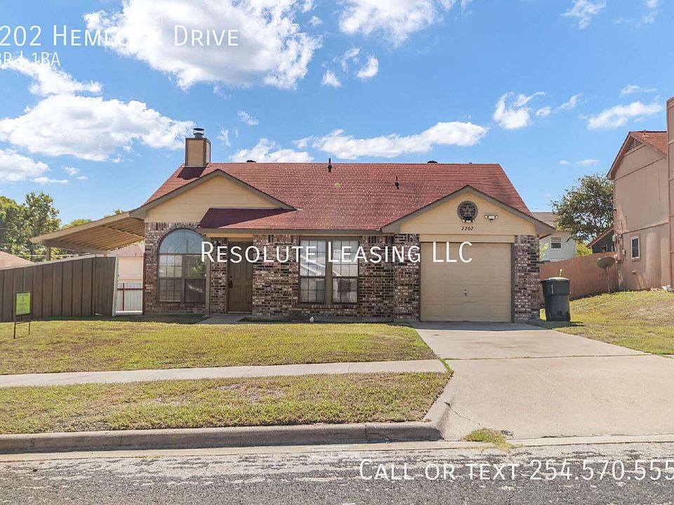 1st image of 2202 Hemlock Dr