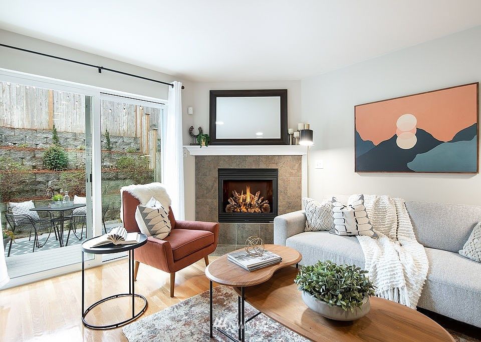 1st image of 13721 Greenwood Avenue N #B