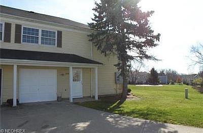 1st image of 13734 Oakbrook Dr #3734
