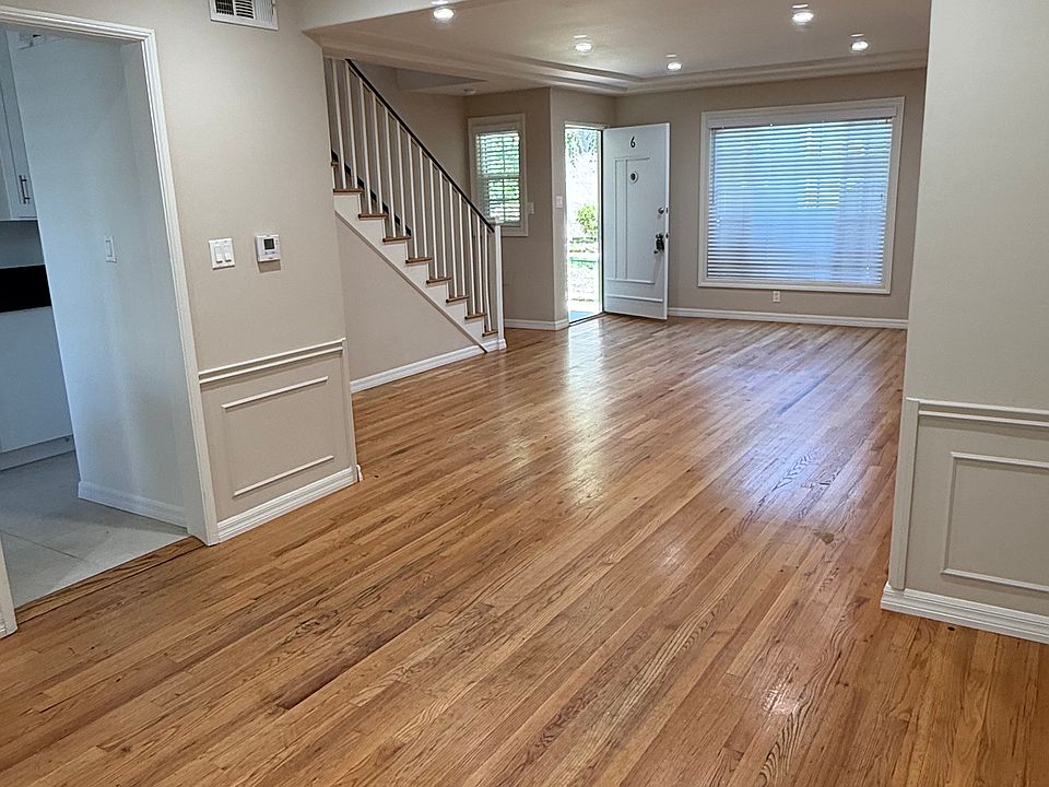 1st image of 1212 E Glenoaks Blvd #6