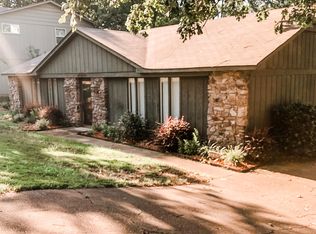 11824 Pleasant Forest Dr, Little Rock, AR 72212