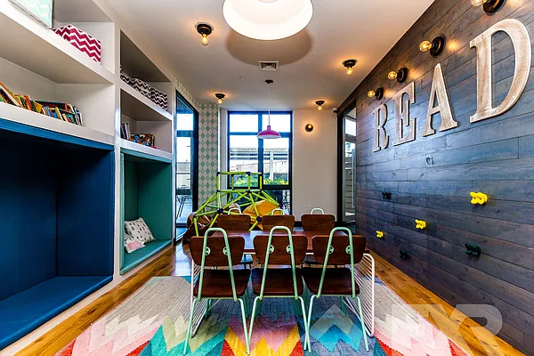 Rented by EXR | media 119