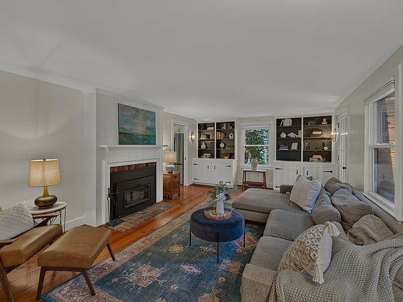 4th image of 2670 Stowe Ct