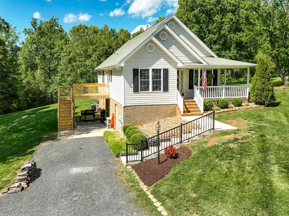 433 Stratford Rd, Concord, VA 24538