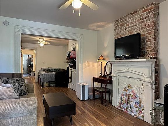 4th image of 2933 Saint Philip St APT B