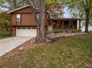 108 Whispering Oaks Dr, Saint Charles, MO 63304