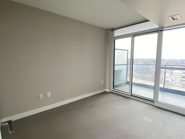 29 Singer Ct #1608 — Photo 9