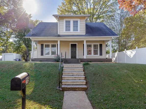 215 Chestnut St, Florence, AL 35630