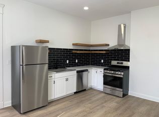 241 W 7th St APT 2, Covington, KY 41011