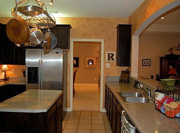 4th image of 2606 Lakeside Dr