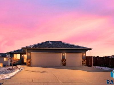 817 N Copper Ave, Brandon, SD, 57005