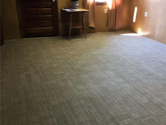 4th image of 1881 Meadow Dr