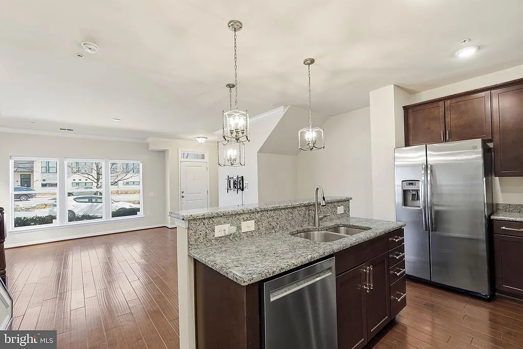 Building Photo - 637 Diamondback Dr #17-A
