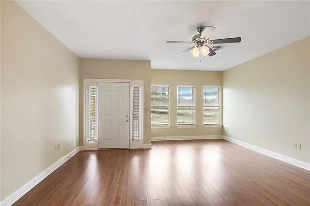 6346 Milne Blvd — Photo 3