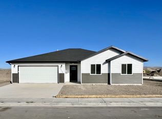 B10 Diamond Ridge Dr, Spring Creek, NV 89815