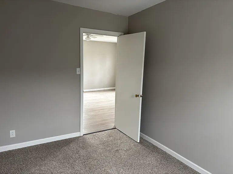 263 Koch St — Photo 14