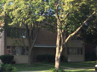 4610 Washington St, Skokie, IL