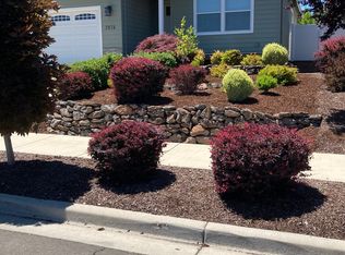 2074 Marsh Ln, Medford, OR 97501