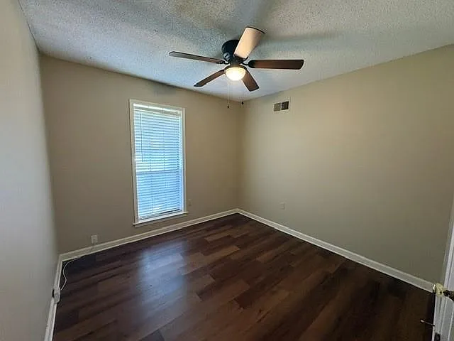 4551 Pine Top Cir E — Photo 9