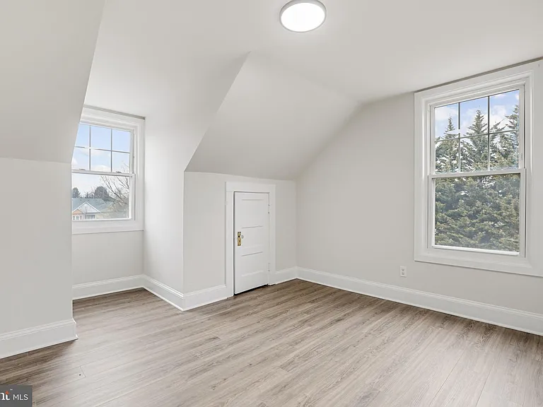 707 N Hickory Ave #3 — Photo 16