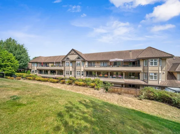 160 Shoreline Cir #302, Pt Moody, BC V3H 0B2