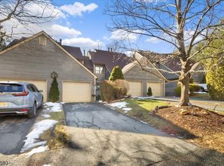 15 Concord Rd APT B, West Milford, NJ 07480