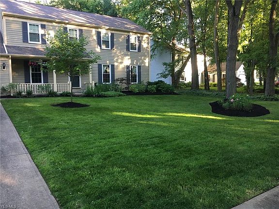 3rd image of 29195 Fall River Dr