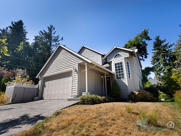 3rd image of 20630 Willamette Dr