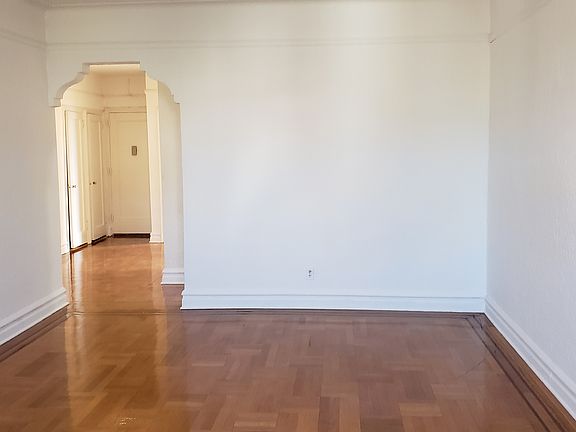 2nd image of 2245 E 19th St #D7