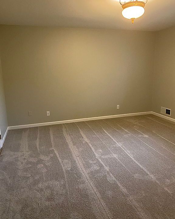 1st image of 1457 W Lake Dr