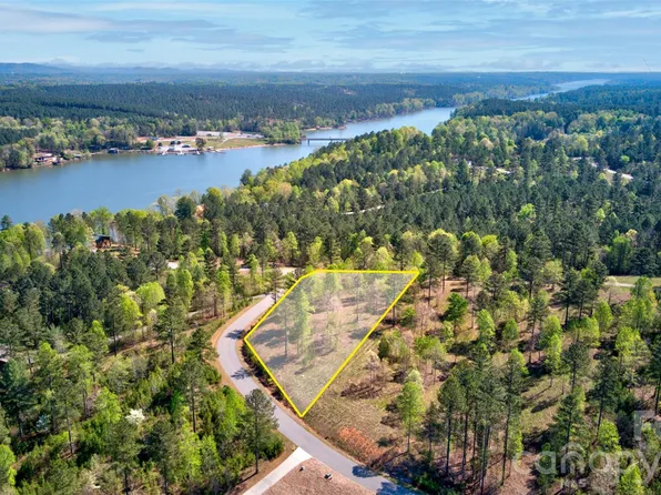 2170 Island View Ln NE #50, Connelly Springs, NC 28612