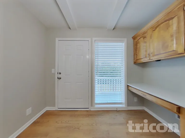 2340 SW Hawk View Rd — Photo 5