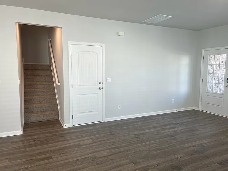 273 Hazel Ln #MAIN — Photo 11