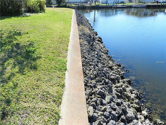 5th image of 4521 Pelican Pointe Dr