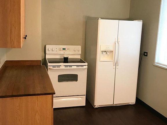 3rd image of 9 Belknap Pl