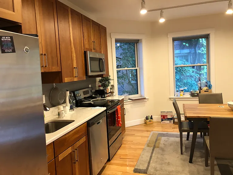 367 Harvard St #4 — Photo 5