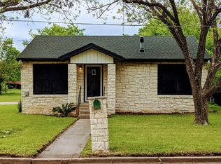 1816 Eckhardt St, Taylor, TX 76574