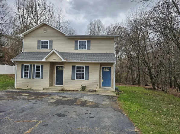 237 Duty Dr, Bluff City, TN 37618