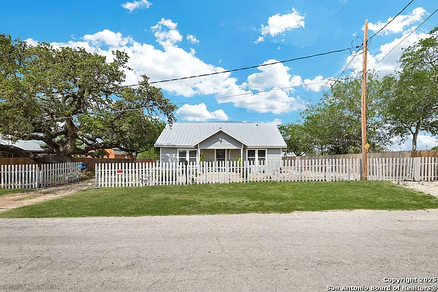 507 Hayden Ave