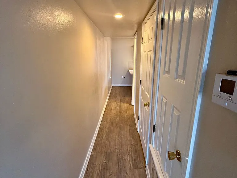 179 W Davis St #3 — Photo 4