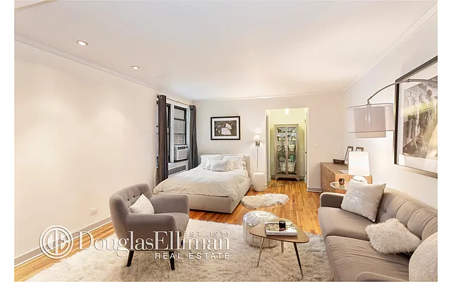 Rented by Douglas Elliman | media 8