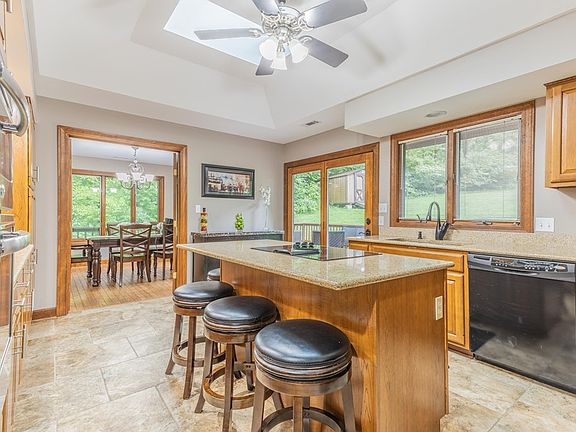 5th image of 243 Fern Hill Dr