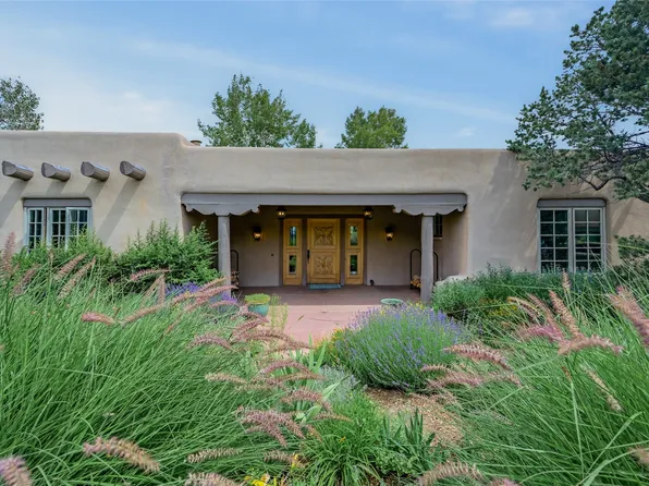 741 Calle Picacho, Santa Fe, NM 87505