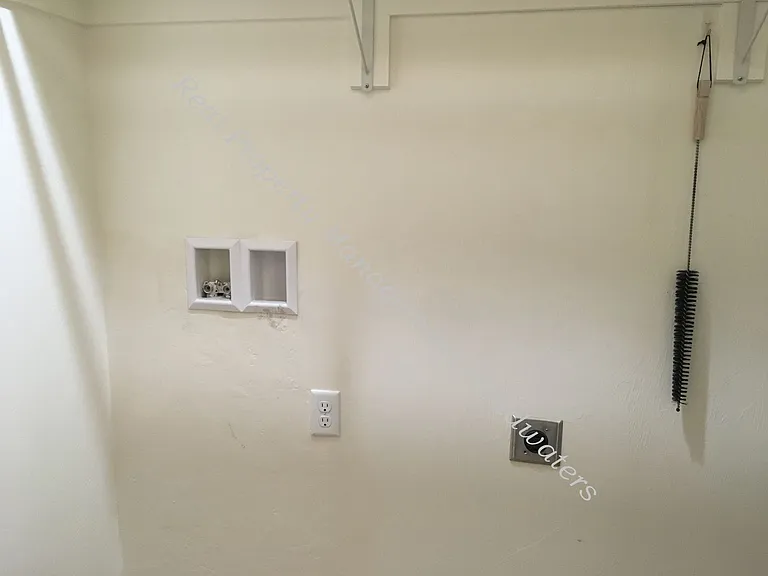 2147 Gold Ave — Photo 10