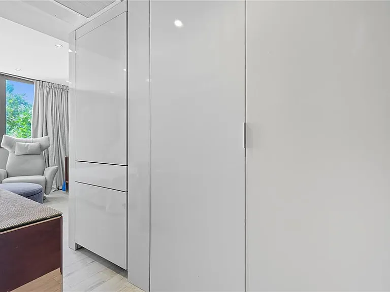 63 Kings Ct #3A — Photo 3