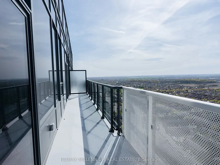 5105 Hurontario St #Penthouse 2 — Photo 22